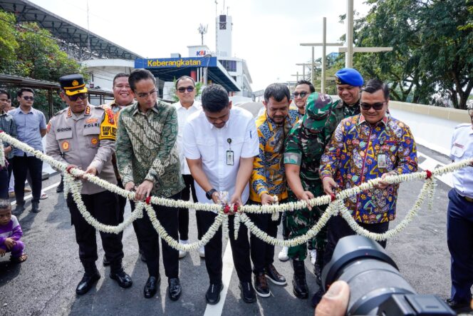 
					 Wali Kota Medan Bobby Nasution yang baru saja terpilih sebagai Gubernur Sumut membuktikan komitmennya menyelesaikan seluruh program kerja sebagai Wali Kota. Terbukti, akhir tahun lalu dan awal tahun ini sejumlah proyek pun selesai dan sudah digunakan masyarakat.   
