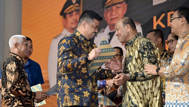 
					Salurkan DBH Rp.601 Miliar, Bobby Nasution: Gunakan untuk Kesejahteraan Rakyat!