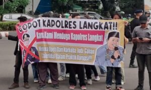 BEMNUS Sumut Gedor Mabes Polri, Desak Kapolri Periksa Kapolres Langkat: “Ada Apa di Balik Diamnya?”