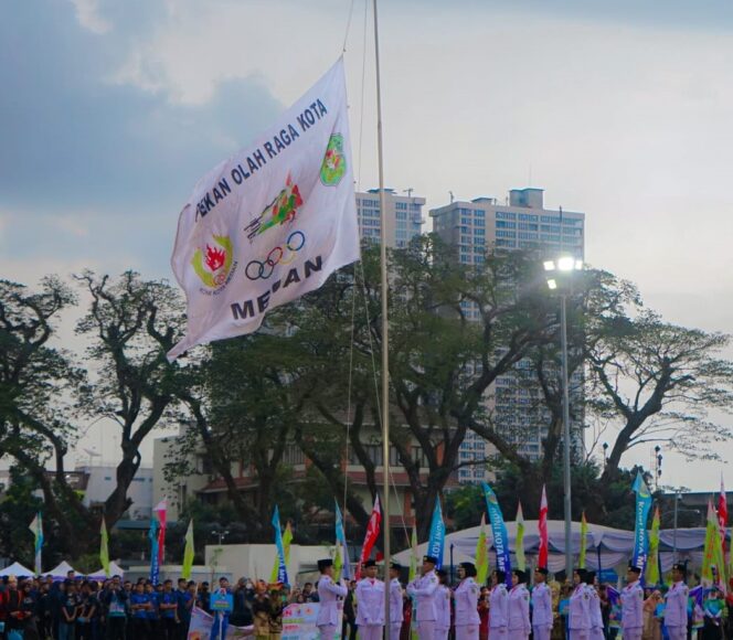 
					Api Porkot Berkobar, Wali Kota Rico Waas Kobarkan Semangat Juang Atlet Medan