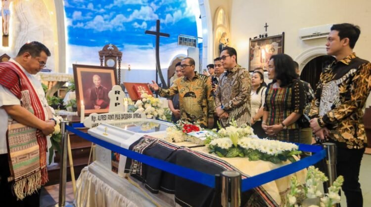 Walikota Medan Rico Waas Hadiri Misa Requiem, Ungkapkan Bela Sungkawa atas Wafatnya Uskup Emeritus