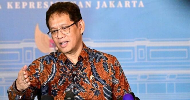 
					Kenakan Batik Bermotif Garuda NKRI, Gaya Menkeu Purbaya Curi Perhatian Publik
