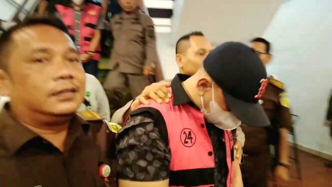 
					Dugaan Korupsi MFF, Kadis Koperasi Medan Ditangkap