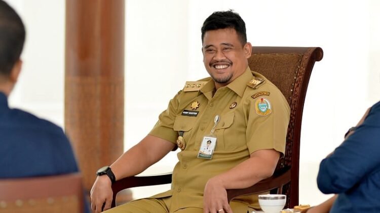 Gubernur Bobby Nasution Gratiskan SPP SMA/SMK Mulai 2026, Internet dan Listrik Sekolah Dikebut