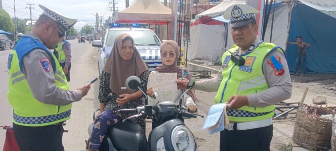 
					Tegas namun Humanis, Polres Labuhanbatu Beri Teguran Tertulis kepada Pelanggar Lalin