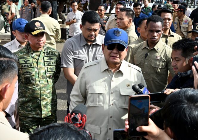 
					Presiden Prabowo dan Gubernur Sumut Tinjau Banjir Tapteng