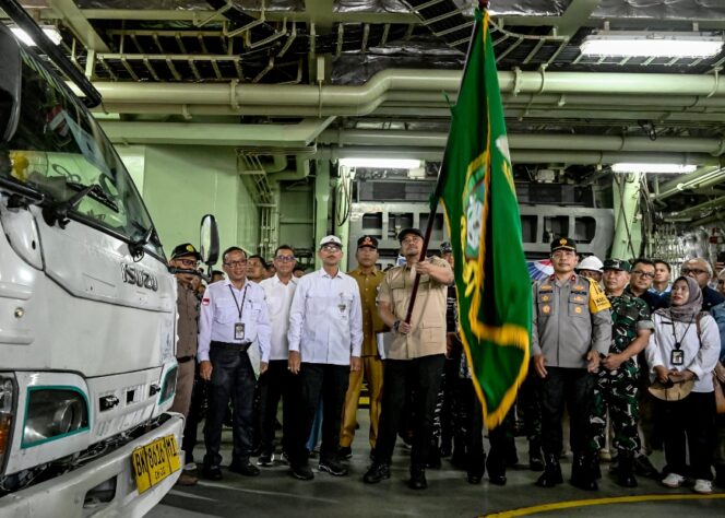 
					Bantuan Logistik Kementan dan Bapanas , Bobby : Penyemangat Pascabencana di Sumut