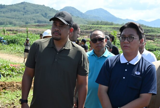 
					Sumur Warga Tertimbun Longsor, Bobby Nasution Janji Air Bersih untuk Kampung Durian