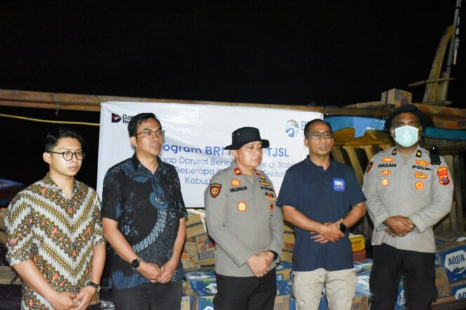 
					BRI Stabat Kirim Bantuan Banjir ke Desa Terisolir Lewat Jalur Laut