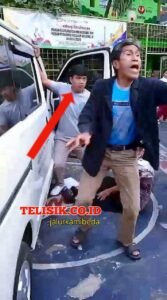 CCTV Detik-detik Mobil MBG Tabrak Puluhan Murid SDN Kalibaru 01, 18 Korban Luka