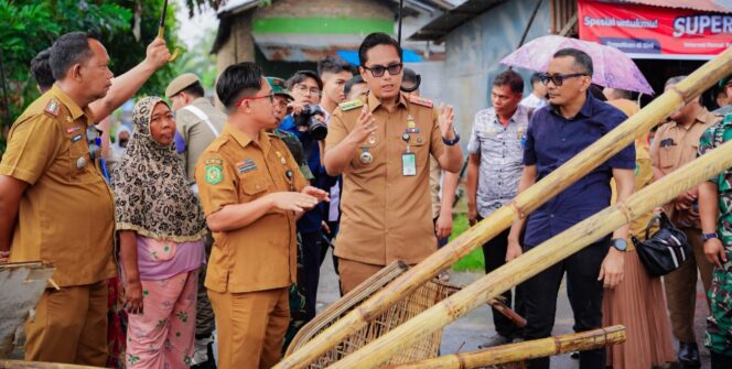 
					Tinjau Jembatan Gantung Kota Bangun Yang Rusak, Wali Kota Medan Prioritaskan Penguatan Sementara