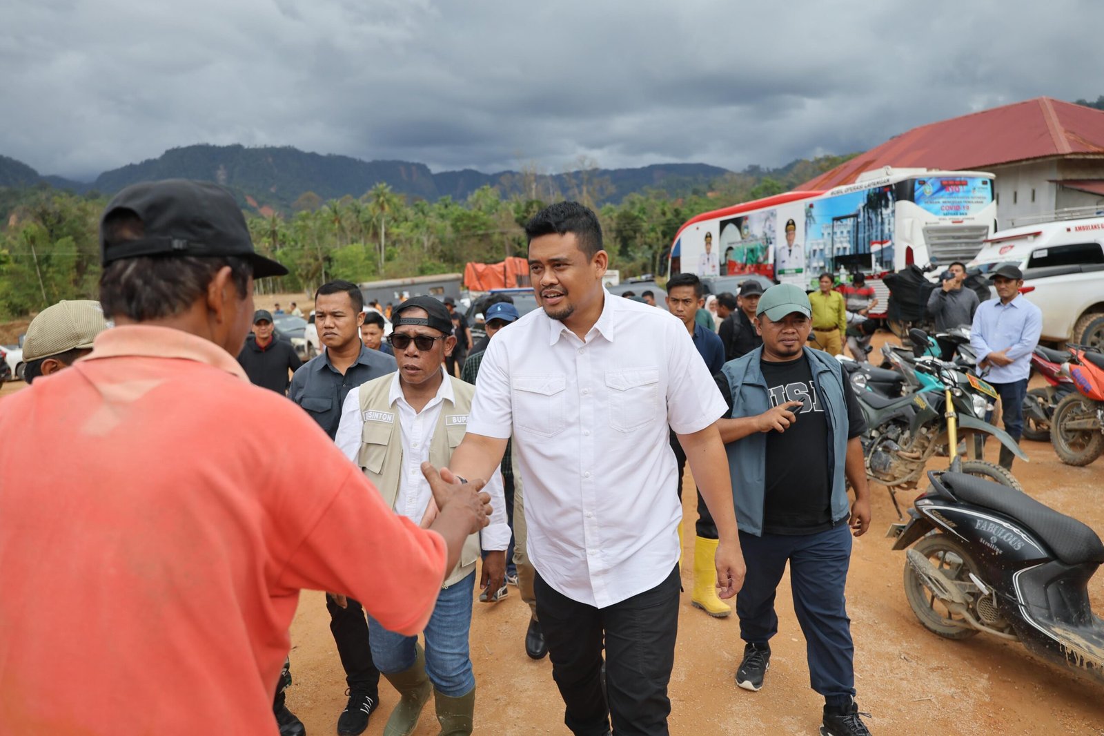 Bobby Nasution Pastikan Rumah Korban Banjir–Longsor Tapteng Diganti