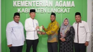 Buka Puasa Bersama Guru PAI, Sekda Tegaskan Komitmen Wujudkan Langkat Religius