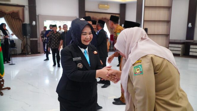 
					Perkuat Kinerja dan Pemulihan Pascabencana, Bupati Langkat Lantik Pejabat Tinggi dan Fungsional