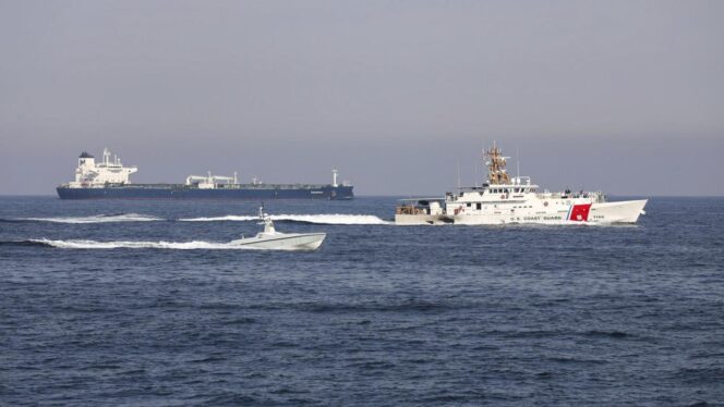 
					Ultimatum Trump ke Iran Guncang Pasar, Harga Minyak Tembus USD 100 per Barel