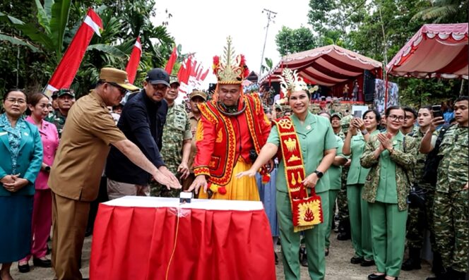 
					Bobby Nasution dan KSAD Resmikan Jembatan Bailey di Nias Selatan