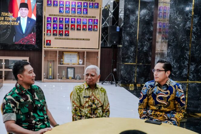 
					Rico Waas Hadiri Pertemuan Forkopimda dengan Menko Polkam, Bahas Stabilitas Sumut