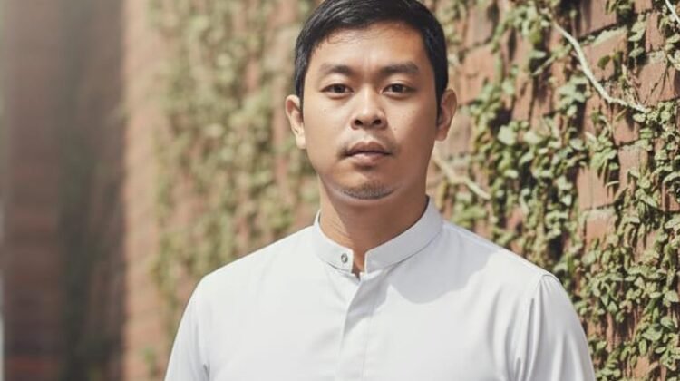 Single “Assalamualaikum” Resmi Dirilis, Ajie Rhamdani Bawa Pesan Spiritual Mendalam