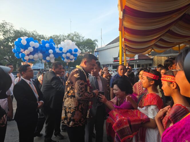 
					Bobby Tegaskan WFH Sudah Berlaku di Sumut, Jadwal Diserahkan ke OPD