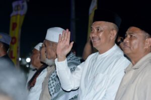 Semarak Malam Takbiran Sergai, Pj Sekdaprov Sumut Lepas Pawai Obor dan 150 Mobil Hias