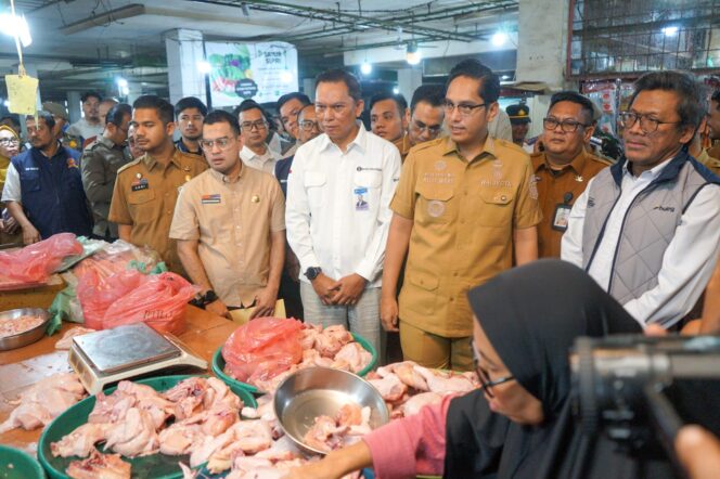 
					Wali Kota Medan Sidak Pasar, Rico Waas: Masyarakat Tak Perlu Panic Buying