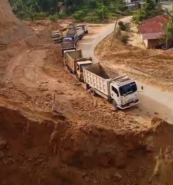 
					Galian C diduga ilegal di Pesilam  Langkat dibiarkan, APH Nya Kemana?”
