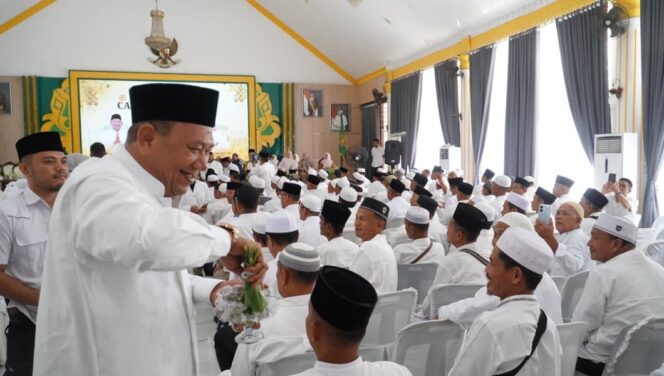 
					398 Calon Haji Langkat Ditepungtawari Bupati Syah Afandin, Pesan Kesehatan dan Keikhlasan Menggema