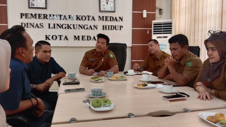 Dukung Program Rico Waas, PWPM Bangun Sinergitas dengan DLH Kota Medan
