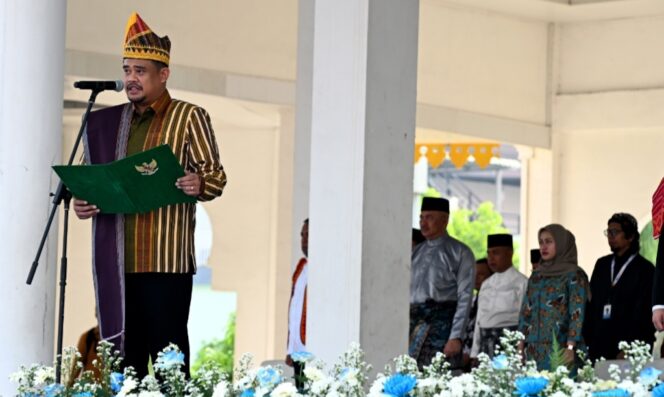 
					Hardiknas 2026: Bobby Nasution Dorong Kenaikan Gaji Guru Tiap Tahun