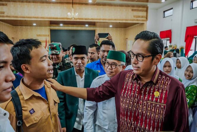 
					Rico Waas Ajak Pelajar Al Washliyah Medan Kompak Tolak Judi Online