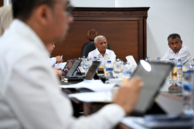 
					Surya Genjot Proyek Strategis Sumut, OPD Diminta Kejar Target dalam 142 Hari Kerja