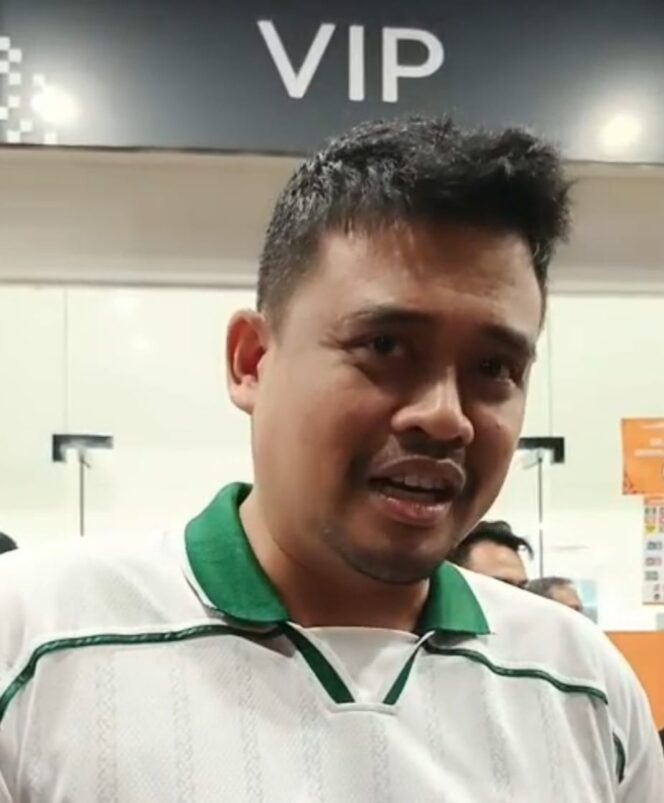 
					Bobby Nasution Jagokan Jerman Angkat Trofi Piala Dunia 2026