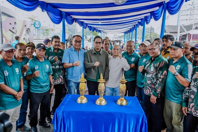 
					Rico Waas Dorong Kebangkitan Sepak Bola Medan Lewat Pengukuhan Legenda PSMS Menulis