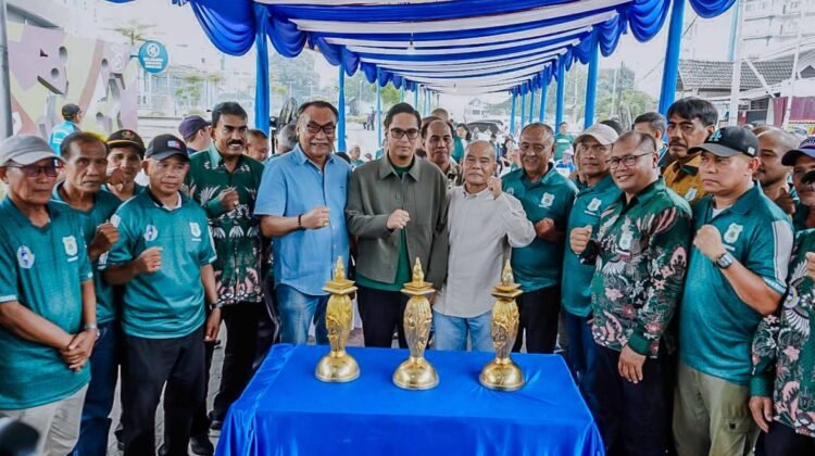 Rico Waas Dorong Kebangkitan Sepak Bola Medan Lewat Pengukuhan Legenda PSMS Menulis