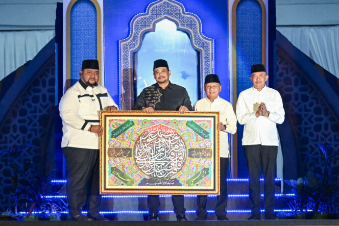 
					Tutup MTQ ke-40 Sumut, Bobby Nasution Tekankan Alquran Harus Menjadi Pedoman Hidup