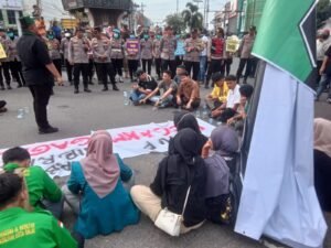 Mahasiswa dan Pemuda Binjai Turun ke Jalan, Soroti BBM, Rupiah hingga Program MBG