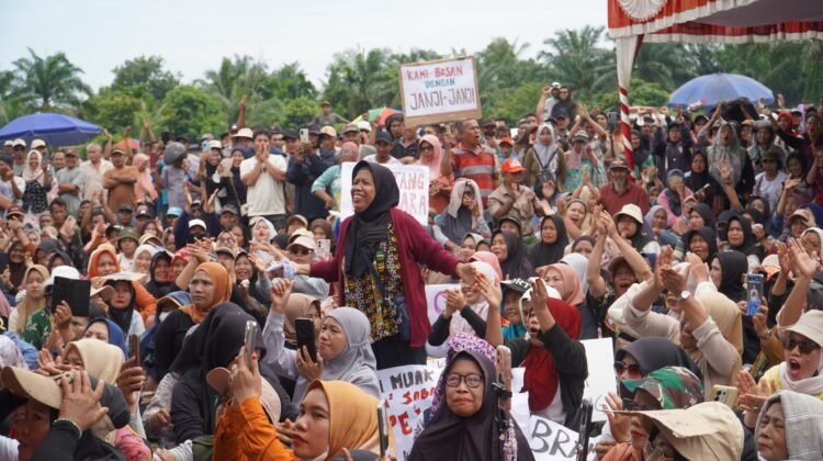 Tiorita Kawal Bantuan Banjir Langkat, Siap Berjuang Bersama Korban Hingga Terealisasi