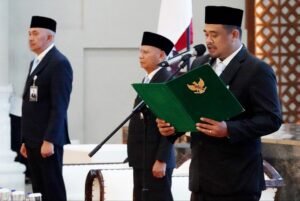 Bobby Nasution Lantik 8 Pejabat Eselon II, Tekankan Program yang Dongkrak Ekonomi Rakyat