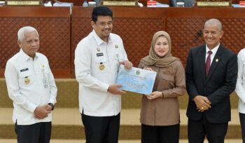Bobby Sampaikan Ranperda Pertanggungjawaban APBD 2025, Pemprov Sumut Bukukan Surplus Rp521,494 Miliar