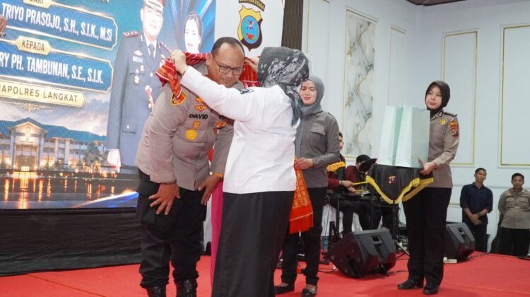 Plt. Bupati Tiorita Hadiri Pisah Sambut Kapolres, Tegaskan Sinergi Pemkab dan Polres Langkat Semakin Kuat